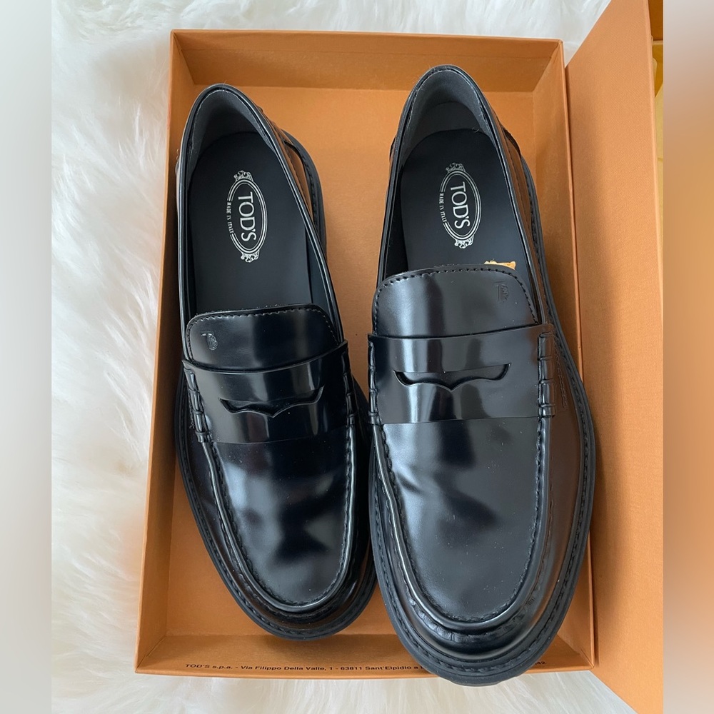 NIB Tod’s Gomma Pesante loafer